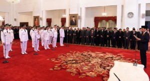 Gubernur Olly Dondokambey dilantik Presiden Joko Widodo di Istana Negara bersama para gubernur lainnya di Indonesia
