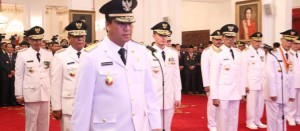 Wagub Steven Kandow saat diambil sumpah pada acara pelantikan yang dipimpin Presiden RI Jokowidodo