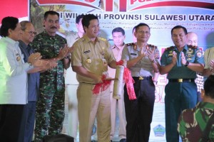  Wakil Gubernur Sulawesi Utara,Steven Kandouw,  pameran 11 pulau terluar