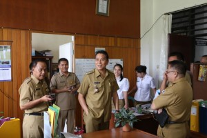 Wali Kota Tomohon mengecek kesiapan relokasi kantor sekretariat daerah