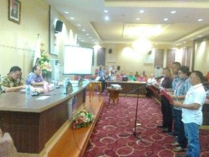 Pembacaan deklarasi Jurnalis Sulut anti hoax, sekaligus launcing tiga medsos Pemprov Sulut