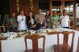 Foto bersama Kapolres Minsel, Wakil Bupati Frangky Donny Wongkar dan unsur Forkompinda Minsel dan Mitra