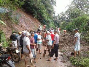 Salah satu lokasi bencana longsor di Kabupaten Minsel, akibat hujan deras, Selasa (24/3/2017)