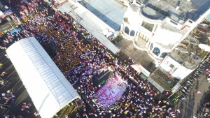 Ribuan masyaraiat Kota Tomohon antusias turun ke jalan sebagai bentuk aksi bela NKRI