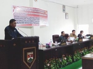 Disetujui Lima Fraksi, Bupati Sumendap, Sampaikan LPJ 2016 ke DPRD Mitra