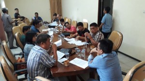 Senator SBAN Liow menerima masukan dari insan pers di Manado