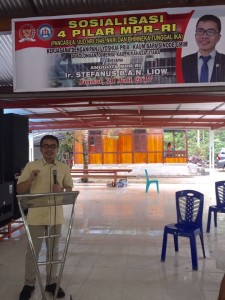 Senator Ir Stefanus BAN Liow saat mensosialisasikan Empat Pila5r MPR-RI di Minahasa Utara