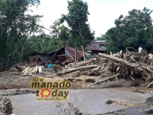 banjir Bandang ,Desa Tambelang Maesaan,banjir Tambelang 