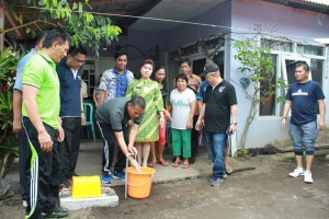 Wali Kota Tomohon mencanangkan pemasangan sambungan air gratis 