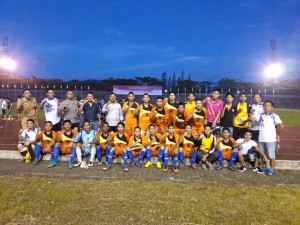 Tim Sepak Bola Tomohon usai mengalahkan Bolmong 2-0