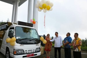 Launching Mobil Pajak Keliling oleh Wali Kota Tomohon