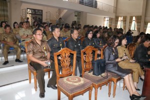 Pejabat di Lingkup Pemkot Tomohon yang menghairi Rapat Paripurna