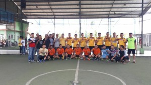 Tim Futsal pemkot Tomohon dan Jurnalis Independen Tomohon (JIT) sebelum berlaga