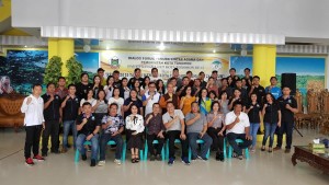 Wali Kota, Anggota DPD-RI, Ketua DPRD serta para peserta Dialog Pemuda Lintas Agama 