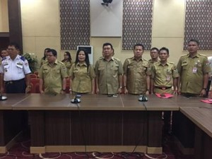 Plt Bupati Ronald Kandoli Lantik Ngongoloy Sekda Definitif Minahasa Tenggara5