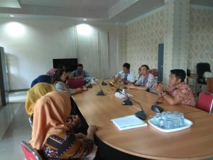 Sekretaris DPRD Tomohon daj jajaran menerima kunjungan SEkretariat  DPRD Kabupaten Gorontalo
