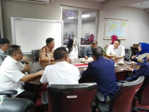 Wali Kota Tomohon didampingi Ketua DPD LPM Sulut dan jajaran Pemkot Tomohon dengan Ketua DPP LPM RI 
