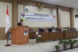 Rapat Paripurna Istimewa Penyampaian Keputusan DPRD Minsel Tentang Rekomendasi LKPJ Kepala Daerah Tahun Anggaran 20174