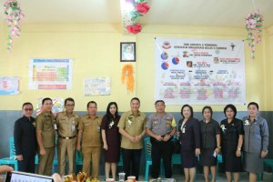 Wali Kota, Kapolres, Komisi III DPRD Tomohon  serta jajaran Dinas Dikbud dan sekolah
