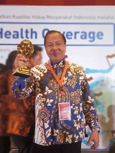Universal Health Coverage ,JKN-KIS Award 2018,maximiliaan J Lomban