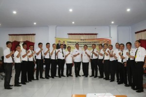 Wali Kota, bersama peserta Laki-laki Diklat PIM IV