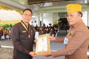Wali Kota Tomohon dianugerahi Bintang kehormatan Tertinggi LVRI