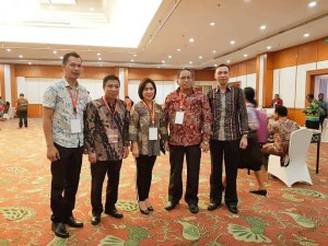 Ketua DPRD Tomohon bersama SEkretaris Darrah, Sekretaris DPRD dan Kabag Perekonomian