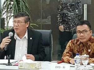 Ir mnarhany Pua dan Ir Stefanus BAN Liow, dua Senator utusan Sulawesi Utara yang produktif