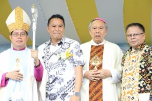 Wali Kota Tomohon, Uskup manado, Uskup Emeritus dan Ketua Umum Panitia 