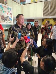 Wali Kota Tomohon Jimmy F Eman SE Ak diwawancarai usai Leader's Talk