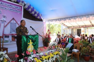 SEkretaris Kota Tomohon Ir Harold V Lolowang MSc MTh memberikan sambutan