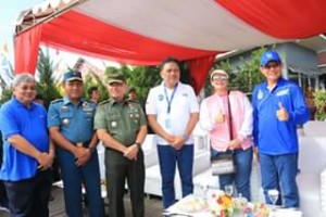 Teluk Manado, Rekor MURI , Penyelam Wanita Terbanyak, GS Vicky Lumentut, WASI,  Tri Suswati Tito Karnavian