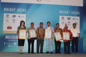 Penghargaan IGI, Christiany Eugenia Paruntu , Ikatan Guru Indonesia