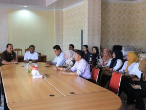 Sekretaris Komisi I Djemmy Sundah SE menerima Kunker DPRD Gorontalo Utara