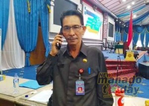 Kepala Dispersip Kota Manado Drs. Refli Mamusung