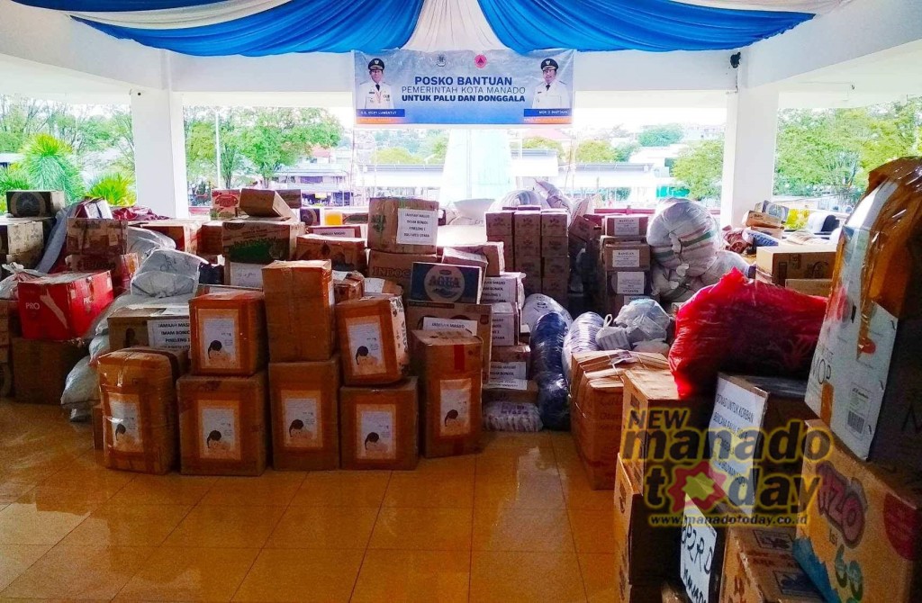 Bantuan yang saat ini sudah terkumpul di posko bantuan milik Pemkot Manado