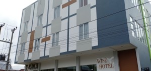 Wise Hotel Tomohon