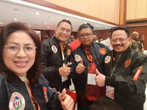 Jimmy F Eman SE Ak dan Ir Miky JL Wenur MAP bersama Sekretaris Tim Kampanye  Nasional )TKN) Hasto Kritiyanto
