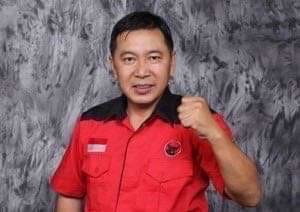 PDIP Minahasa Tenggara , James Sumendap SH, 