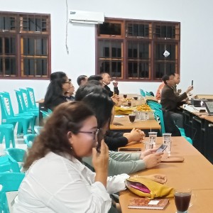 Pengurus LPM Kota Tomohon dan kecamatan yang ikut rapat