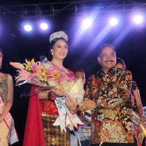 Ratu Bunga Nusantara 2019 dan Menteri Pariwista Dr Ir Arief Yahya MSc