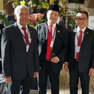 Senator SBANL bersama Wakil Ketua MPR-RI dan Wakil Ketua DPR-RI pada satu kegiatan di Azerbaijan