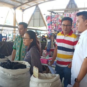 Komisi III DPRD Tomohon turun di Pasar Tomohon