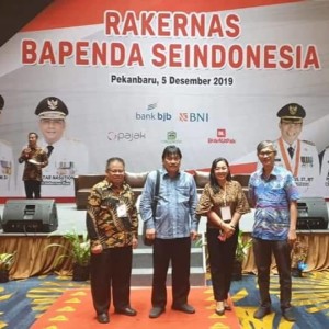 Kepala BPKPD Kota Tomohon Drs Gerardus E Mogi mengikuti Rakerna Bapenda di Pekanbaru Riau