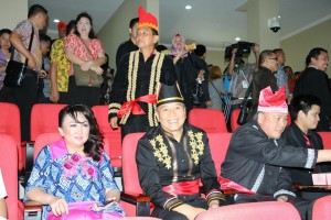 Wali Kota Tomohon saat menghadiri Rapat Paripurna Istimewa DPRD  Sulut dalam rangka HUT ke-53 Provinsi Sulut 