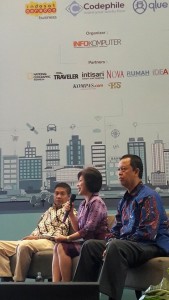 Ketua DPRD Tomohon Ir Miky JL Wenur menjadi narasumber pada Seminar Menuju Smart City 2017