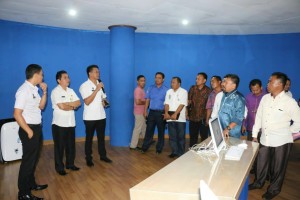 Kadis Kominfo Hengkie Yusenimus Supit SIP menjelaskan  Command Center