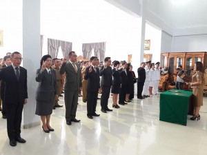 Wakil wali Kota Tomohon melantik pejabat di lingkup Pemkot Tomohon