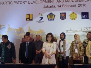 Christiany Eugenia Paruntu SE ,  perjanjian Hibah Integrated Participatory Development ,Management of Irrigation Program