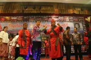 Wali Kota manado, Vicky Lumentut, Seni Budaya Bantik, Juvany Mongan